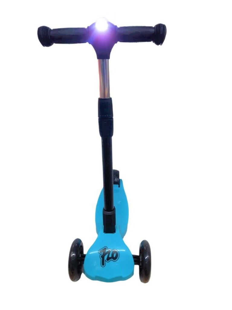 Monopatin X Scooter 720 Con Luz Frontal 3 Ruedas Vr3 20511 Modelo Celeste Jugueteria El Gato