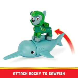 PAW PATROL AQUA PUPS FIGURA C/ MECANISMO Y ANIMAL MARINO VR6 17706A ROCKY - Imagen 2
